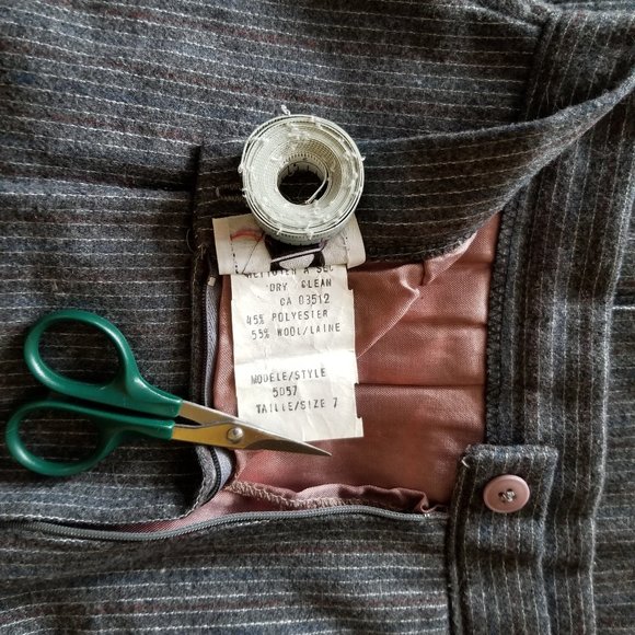 Vintage 80s, A-line skirt, S, US 7, front pleats 1 side, wool blend, Le Chateau - Picture 6 of 6